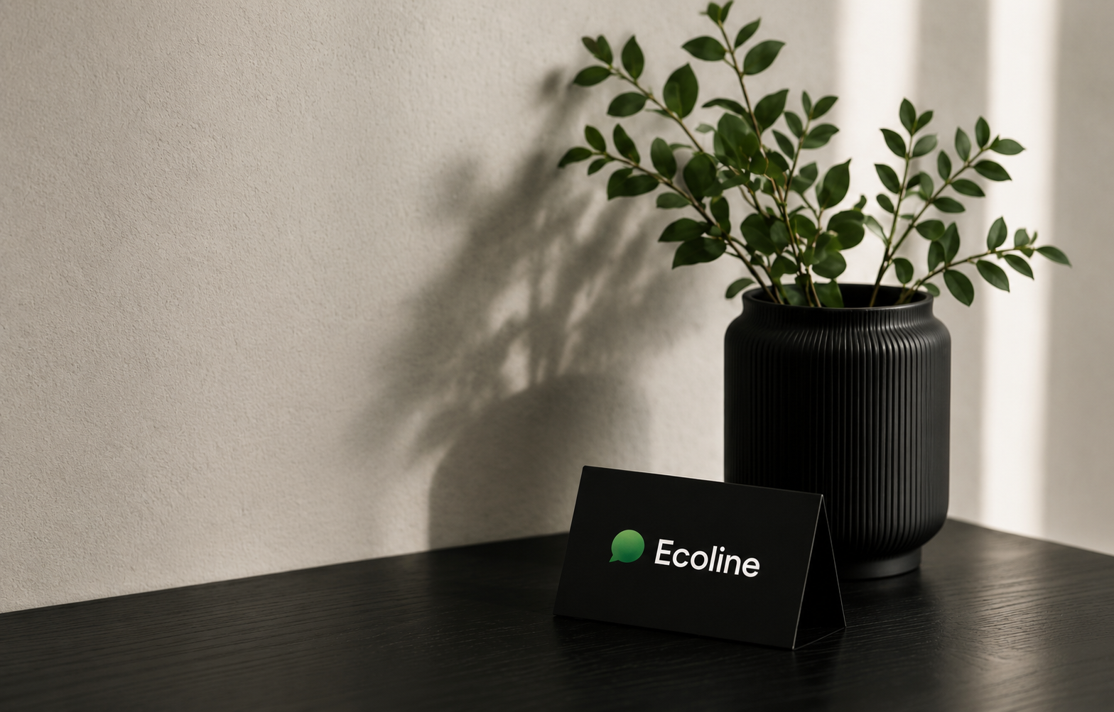 Ecoline-yhteydenottokortti ja kasvi